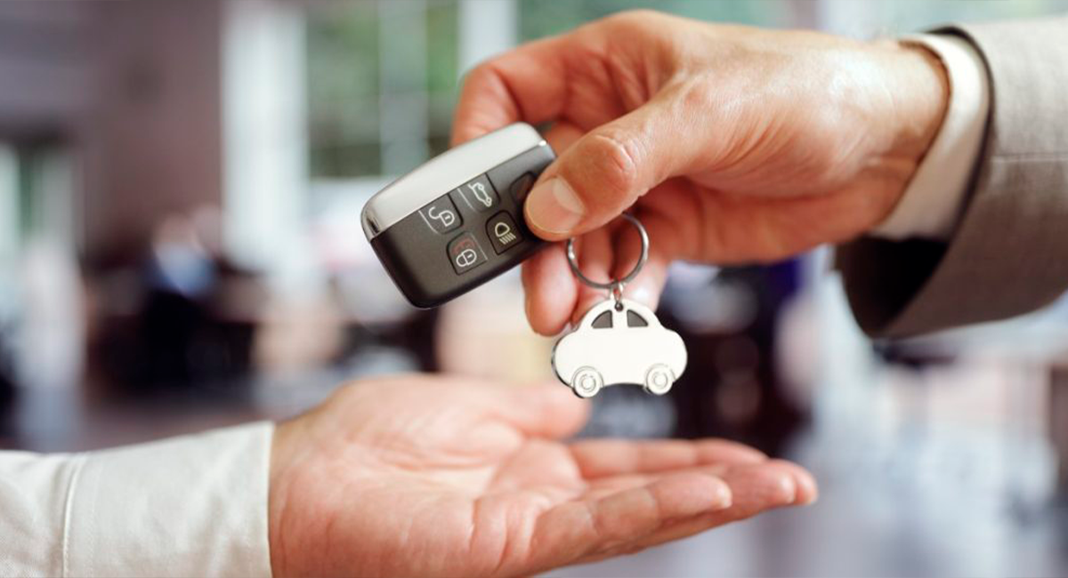 Aumentan ventas de vehículos livianos, pero caen las de pesados y menores